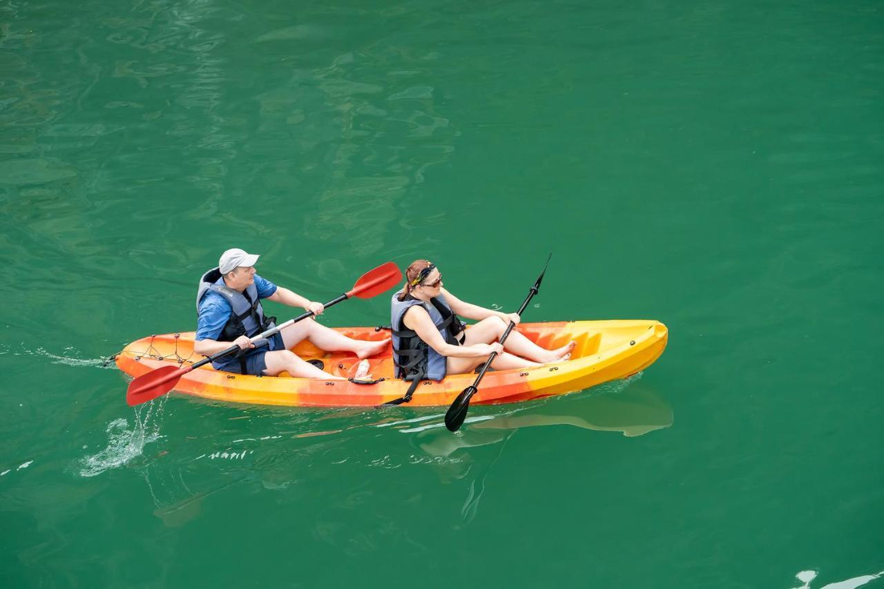 Hotel Halong Fantasea Cruise Ha Long Esterno foto