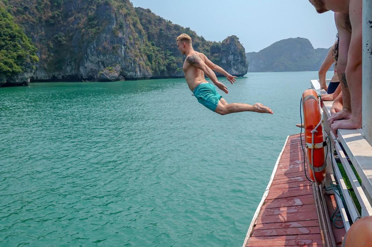 Hotel Halong Fantasea Cruise Ha Long Esterno foto