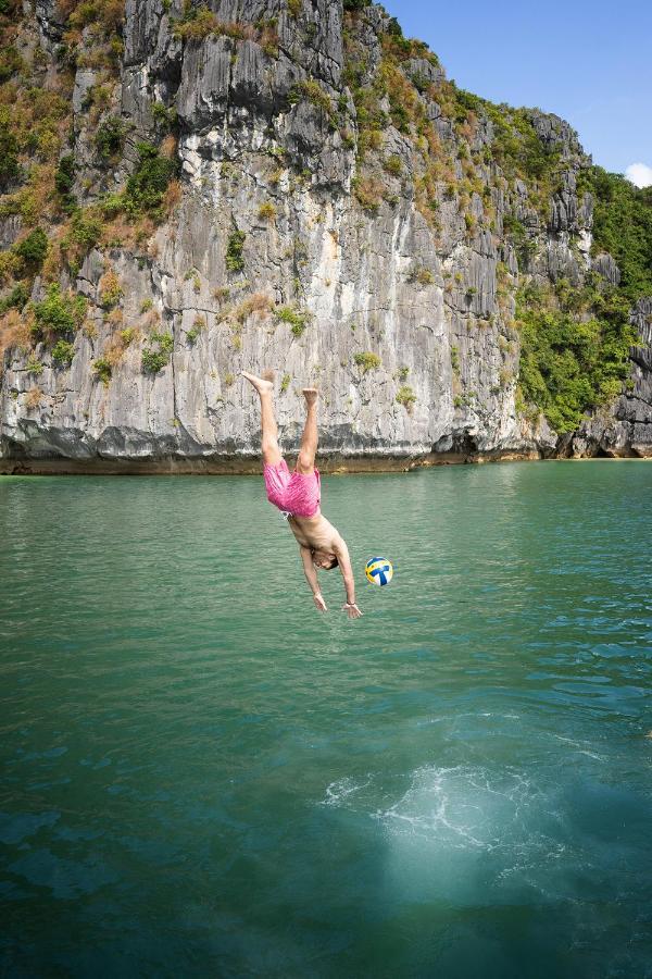 Hotel Halong Fantasea Cruise Ha Long Esterno foto
