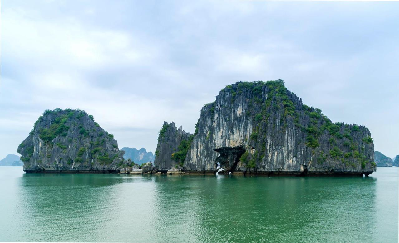 Hotel Halong Fantasea Cruise Ha Long Esterno foto