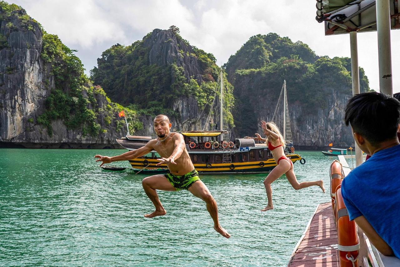 Hotel Halong Fantasea Cruise Ha Long Esterno foto