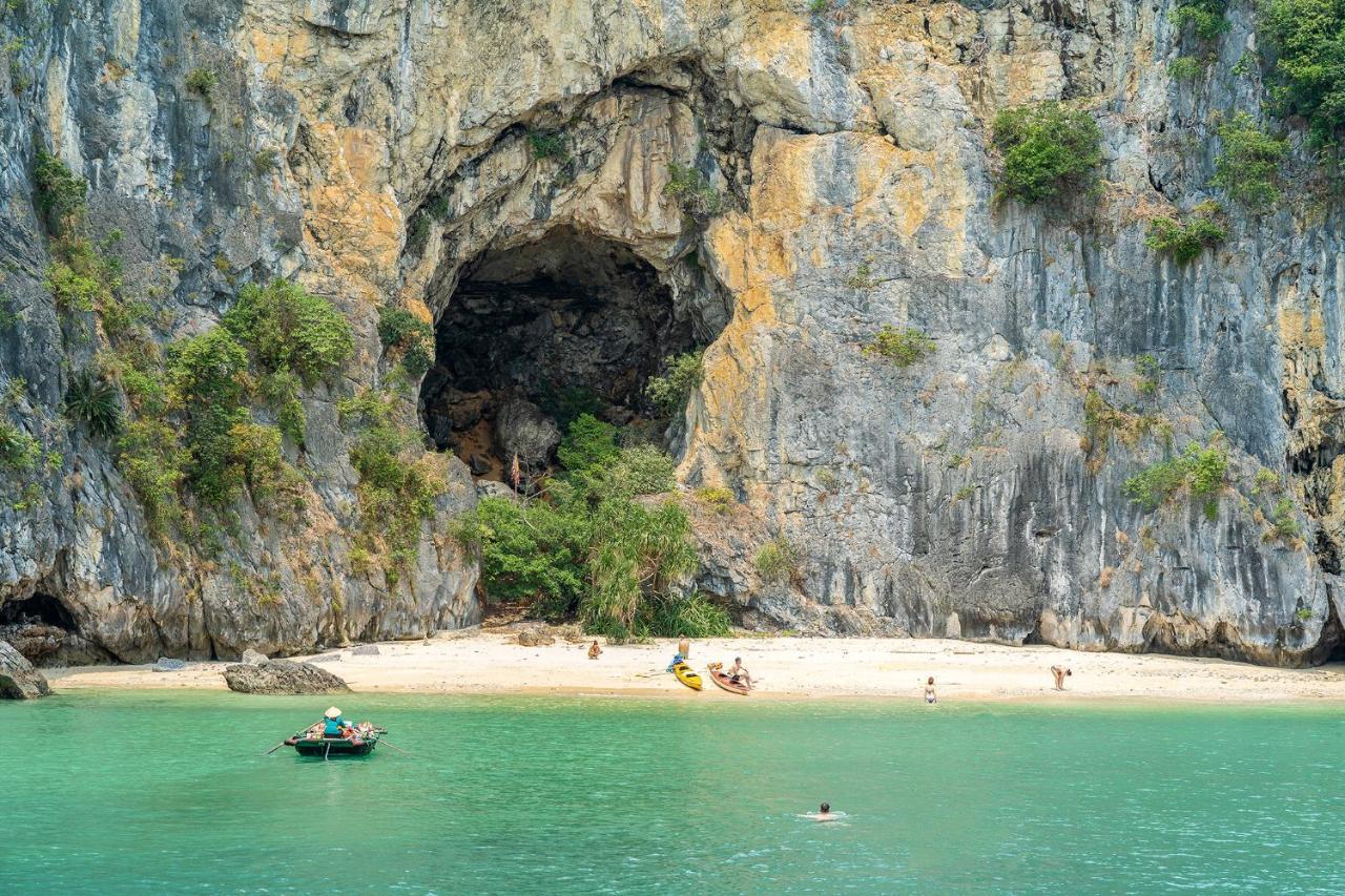 Hotel Halong Fantasea Cruise Ha Long Esterno foto