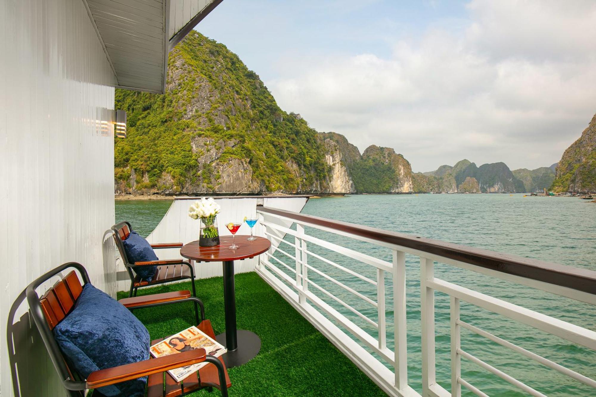 Hotel Halong Fantasea Cruise Ha Long Esterno foto