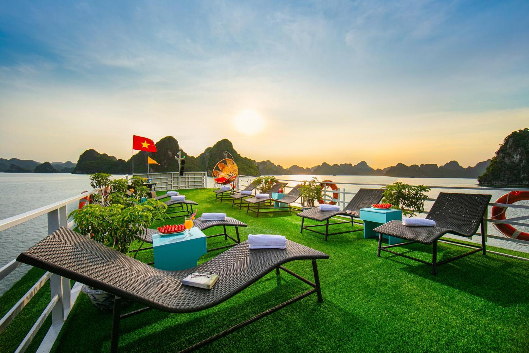 Hotel Halong Fantasea Cruise Ha Long Esterno foto