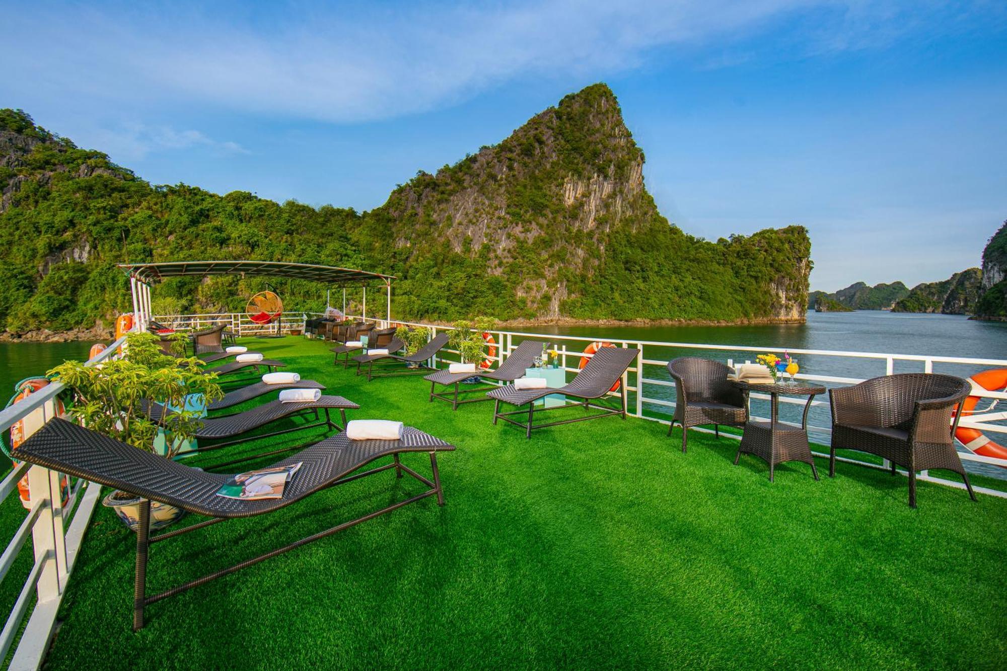 Hotel Halong Fantasea Cruise Ha Long Esterno foto